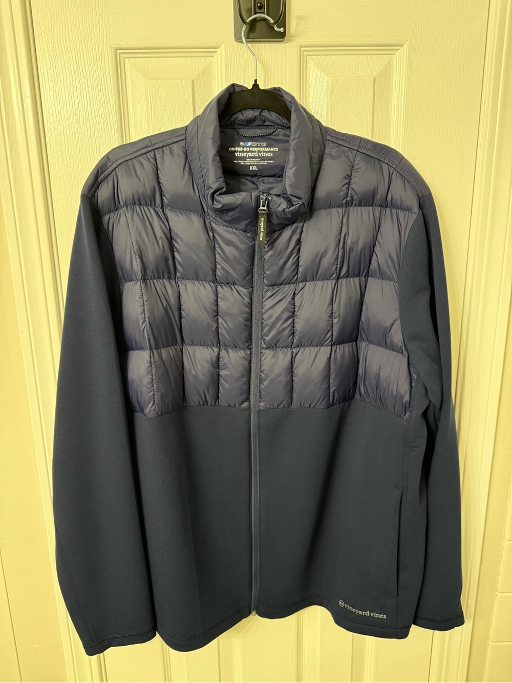 Vineyard Vines On The Go Voyager Men's Navy Quilted Hybrid Jacket